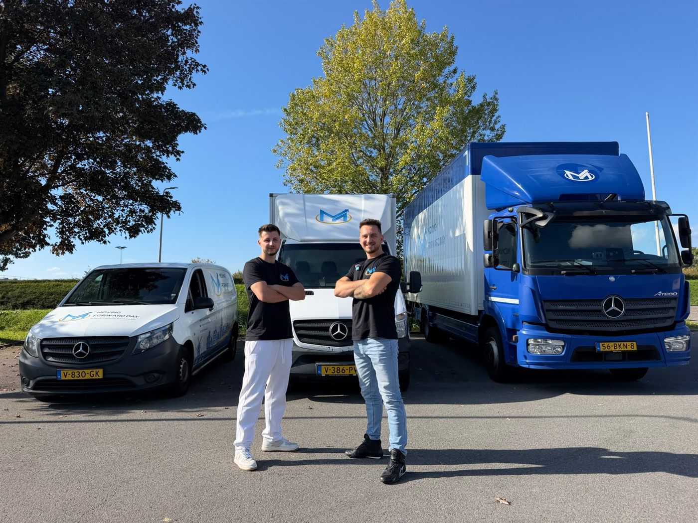 Het team van Moving Forward Day voor onze Mercedes Vito, Sprinter-bakwagen en Atego-verhuiswagen